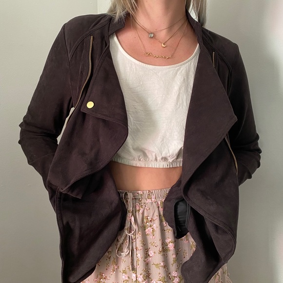 Stunning Vegan suede jacket! ✨🖤 - Picture 3 of 4